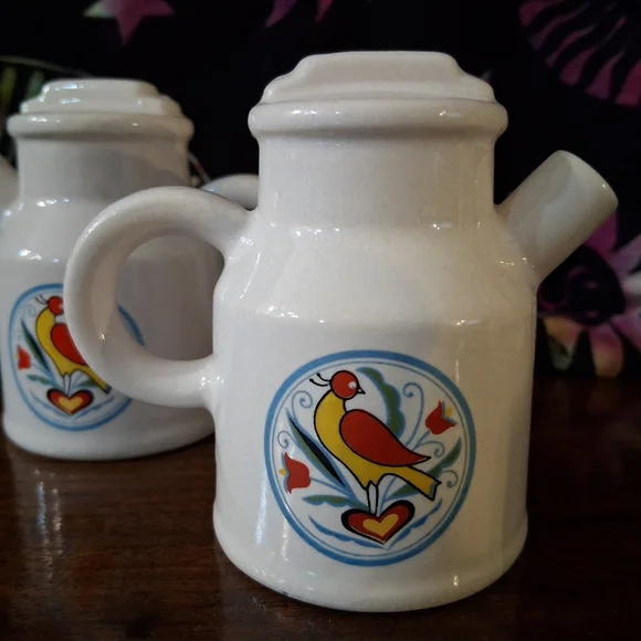 Vintage Milk Pail Salt And Pepper Shakers Pitcher Dutch Sign Pheasant Heart - Picture 15 of 16
